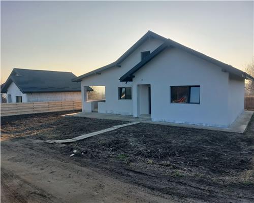 Casă nouă Dumești, 4 dormitoare, teren 500 mp Comision 0%