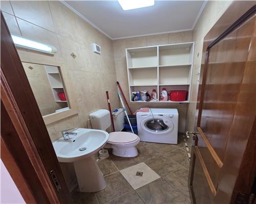 3 camere în inima orașului – zona Mitropolie