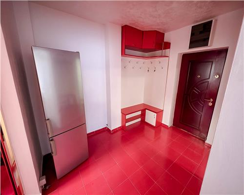 Ap de inchiriat, 3 camere, aproape de PALAS  CAMPUS