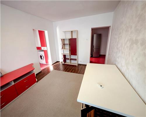 Ap de inchiriat, 3 camere, aproape de PALAS  CAMPUS