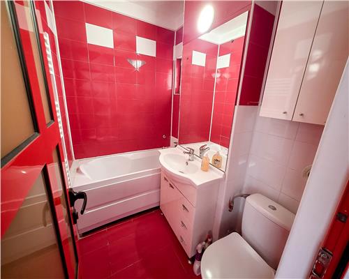 Ap de inchiriat, 3 camere, aproape de PALAS  CAMPUS