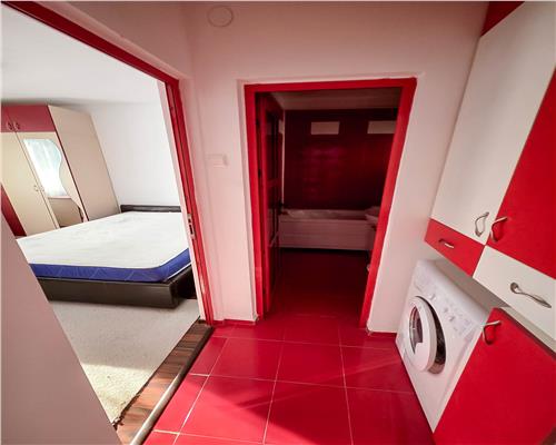 Ap de inchiriat, 3 camere, aproape de PALAS  CAMPUS