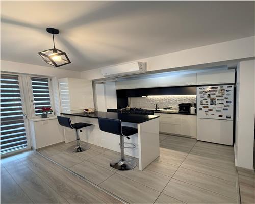 Apartament 2 cam, open space, de vanzare zona Bucium