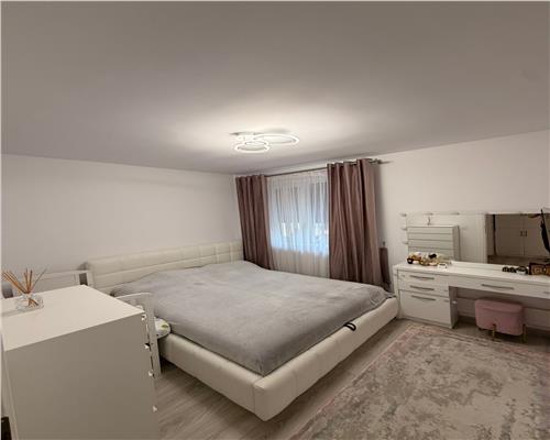 Apartament 2 cam, open space, de vanzare zona Bucium